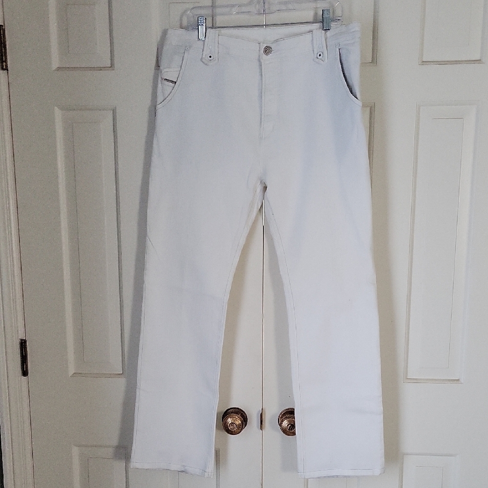 Diesel Mens Button Fly White Jeans Sz 40 Italian Sz 36x30 European Summer Vacay